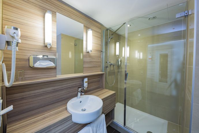 Imagen de la habitación del Hotel Leonardo Boutique Hotel Linz City Center. Foto 10