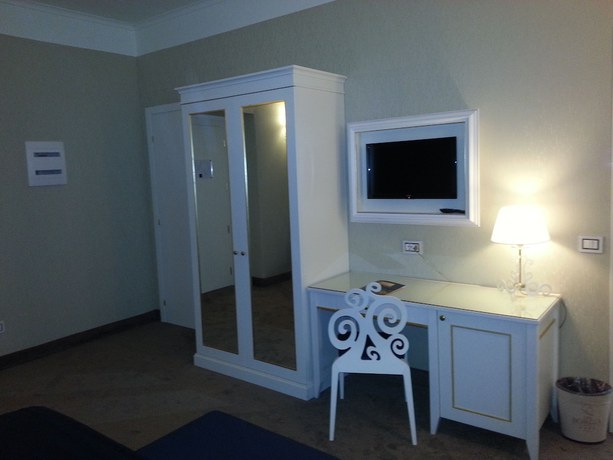 Imagen de la habitación del Hotel Leonardo Boutique Hotel Rome Monti. Foto 2