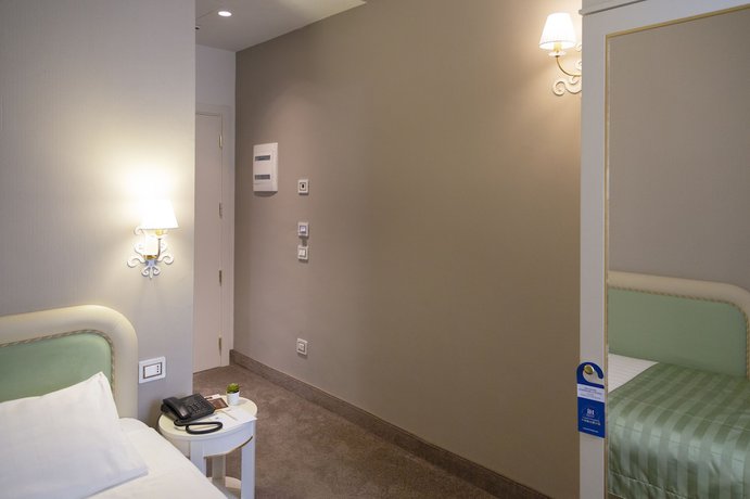 Imagen de la habitación del Hotel Leonardo Boutique Hotel Rome Monti. Foto 7