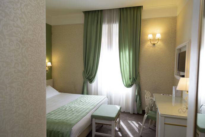 Imagen de la habitación del Hotel Leonardo Boutique Hotel Rome Monti. Foto 15