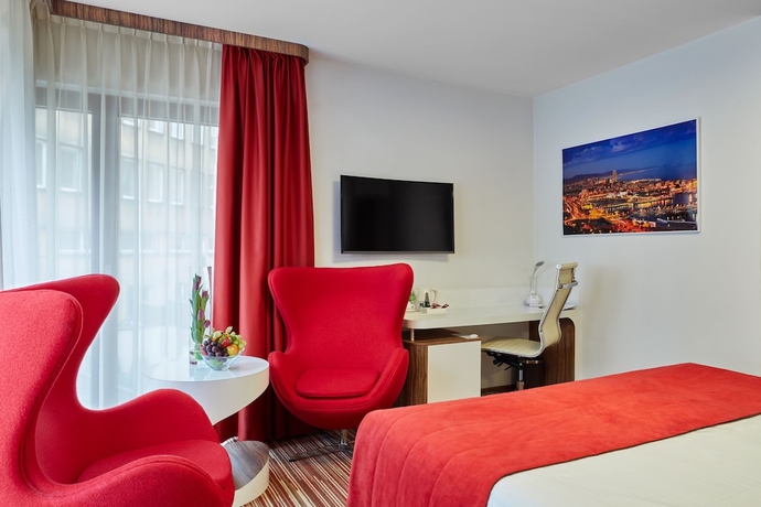 Imagen de la habitación del Hotel Leonardo Boutique Krakow City Center. Foto 13