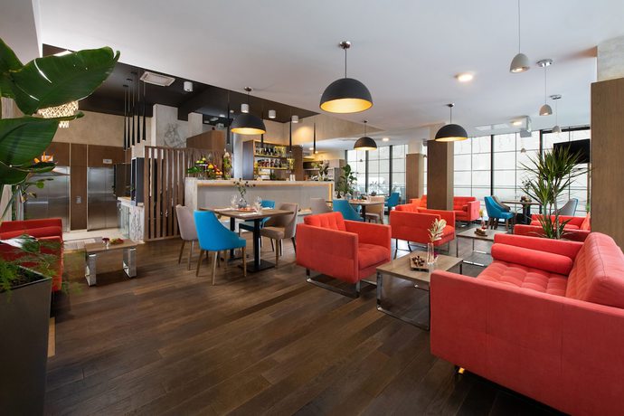 Imagen del bar/restaurante del Hotel Leonardo Boutique Krakow Old Town. Foto 3