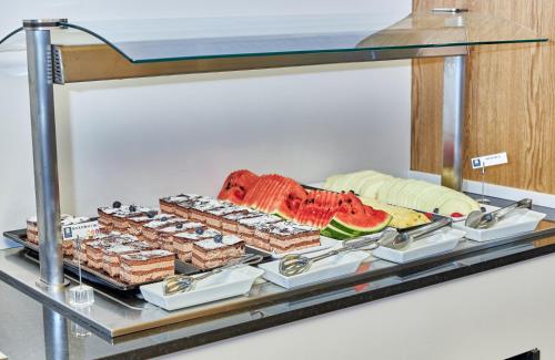 Imagen del bar/restaurante del Hotel Leonardo Boutique Mallorca Port Portals - Adults Only. Foto 10