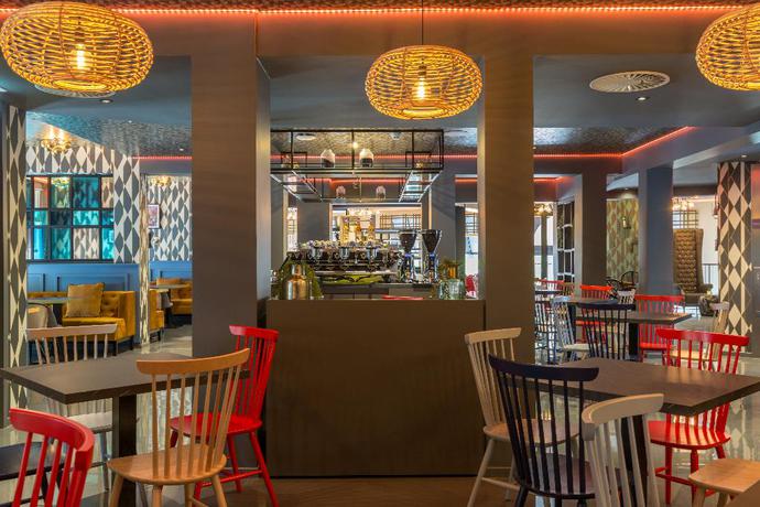 Imagen del bar/restaurante del Hotel Leonardo Boutique Museumhotel. Foto 8