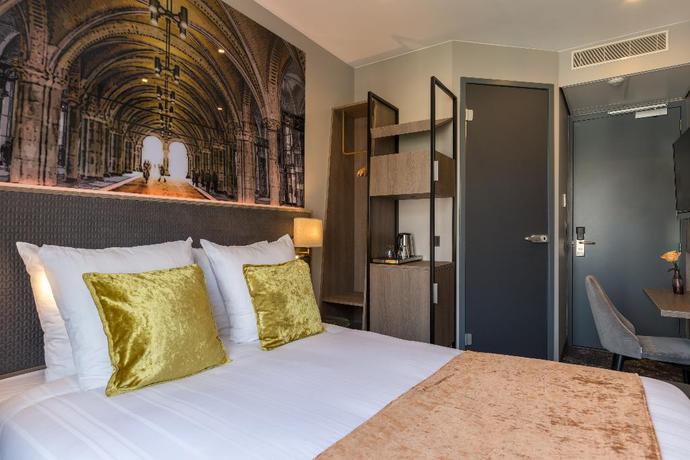 Imagen de la habitación del Hotel Leonardo Boutique Museumhotel. Foto 17