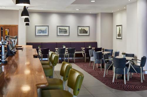 Imagen del bar/restaurante del Hotel Leonardo Bradford - Formerly Jurys Inn. Foto 13