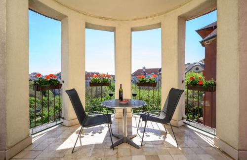 Imagen de la habitación del Hotel Leonardo Budapest. Foto 19