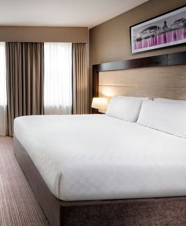 Imagen de la habitación del Hotel Leonardo Cardiff. Foto 5