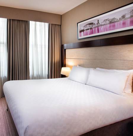 Imagen de la habitación del Hotel Leonardo Cardiff. Foto 13