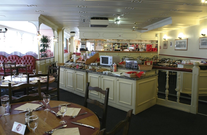 Imagen del bar/restaurante del Hotel Leonardo Charleroi City. Foto 4