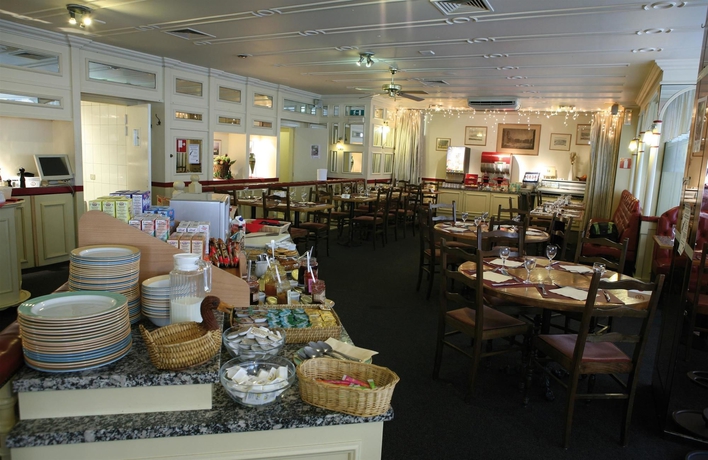 Imagen del bar/restaurante del Hotel Leonardo Charleroi City. Foto 8