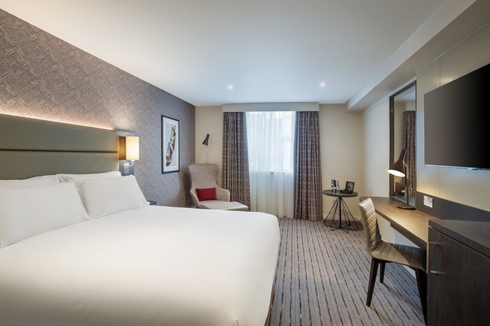 Imagen de la habitación del Hotel Leonardo Chester. Foto 15