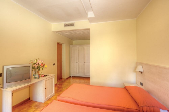 Imagen de la habitación del Hotel Leonardo Da Vinci, Limone sul Garda. Foto 9