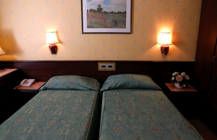 Imagen de la habitación del Hotel Leonardo Da Vinci, Sassari. Foto 9