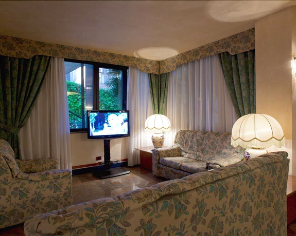 Imagen de los interiores del Hotel Leonardo Da Vinci, Sassari. Foto 16