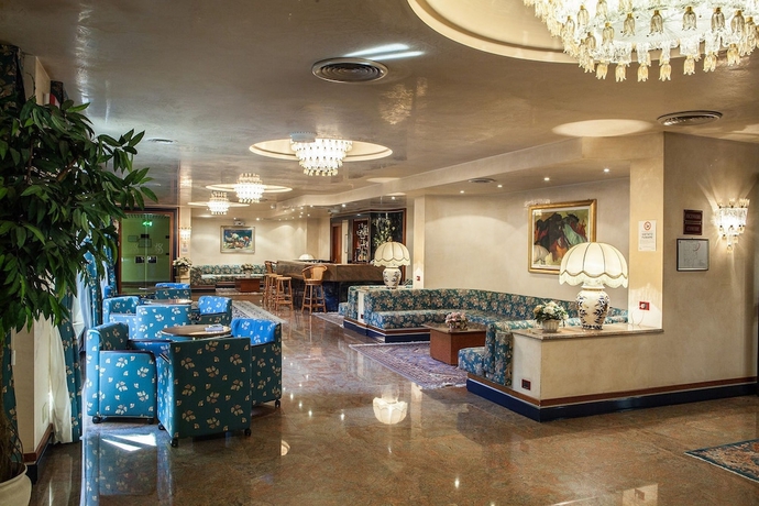 Imagen de los interiores del Hotel Leonardo Da Vinci, Sassari. Foto 17