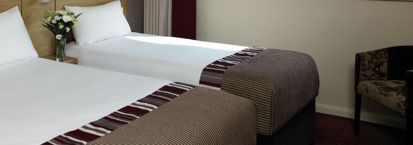 Imagen de la habitación del Hotel Leonardo Derby. Foto 13