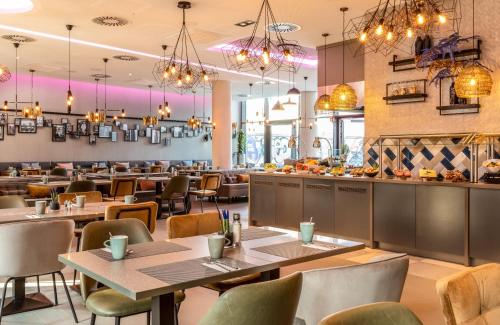 Imagen del bar/restaurante del Hotel Leonardo Dortmund. Foto 9