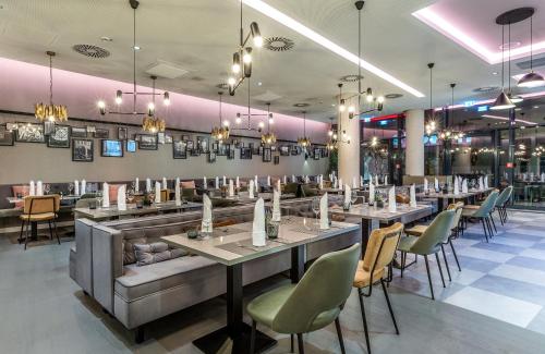 Imagen del bar/restaurante del Hotel Leonardo Dortmund. Foto 14