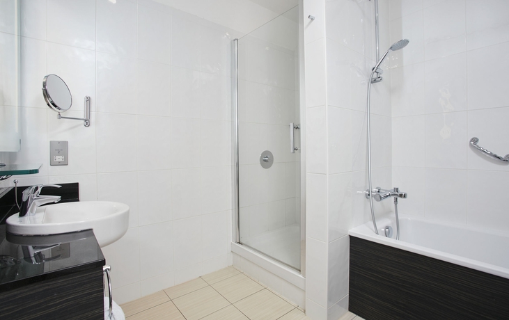 Imagen de la habitación del Hotel Leonardo Dublin Christchurch. Foto 6