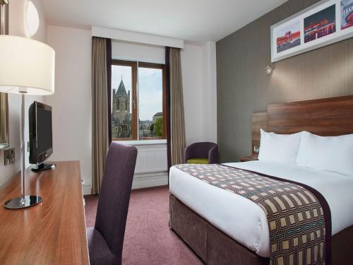 Imagen de la habitación del Hotel Leonardo Dublin Christchurch. Foto 15