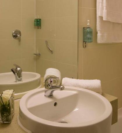 Imagen de la habitación del Hotel Leonardo Dublin Christchurch. Foto 17