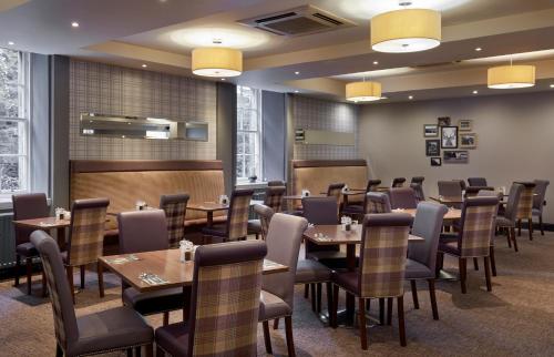 Imagen del bar/restaurante del Hotel Leonardo Edinburgh City. Foto 9