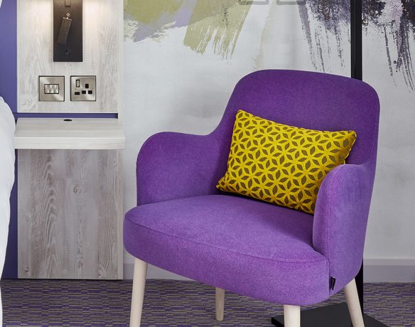 Imagen de la habitación del Hotel Leonardo Exeter. Foto 3