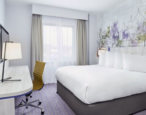 Imagen de la habitación del Hotel Leonardo Exeter. Foto 8