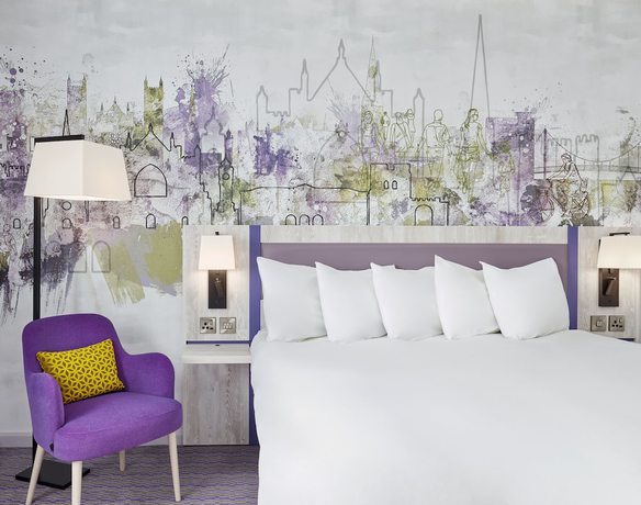 Imagen de la habitación del Hotel Leonardo Exeter. Foto 9