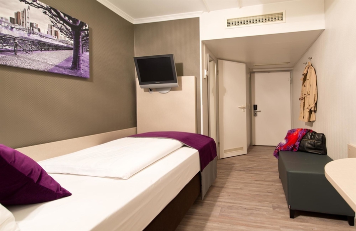 Imagen de la habitación del Hotel Leonardo Frankfurt City Center. Foto 5