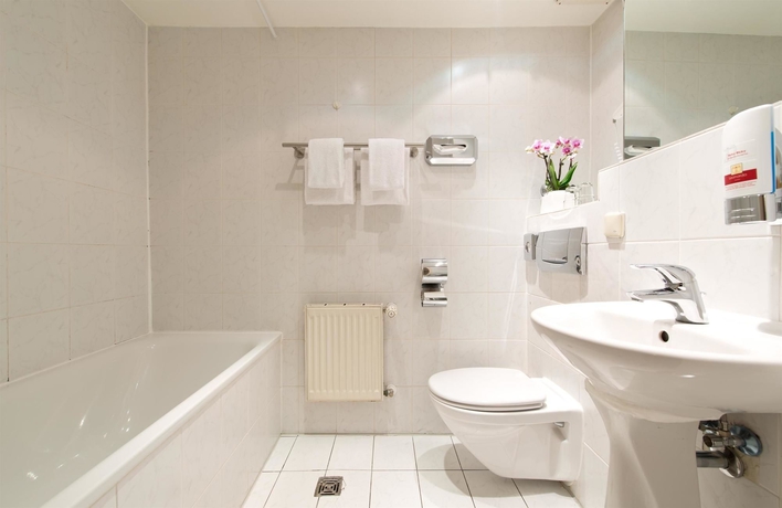 Imagen de la habitación del Hotel Leonardo Frankfurt City Center. Foto 9