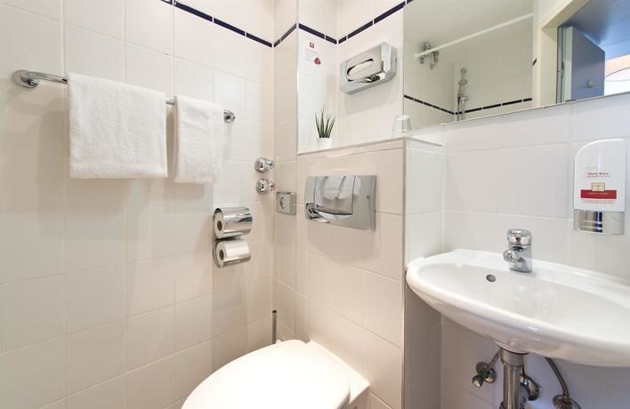 Imagen de la habitación del Hotel Leonardo Frankfurt City Center. Foto 10