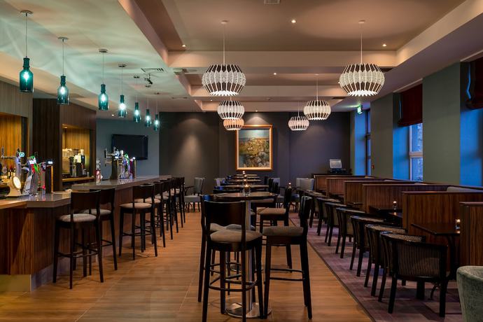 Imagen del bar/restaurante del Hotel Leonardo Galway. Foto 2
