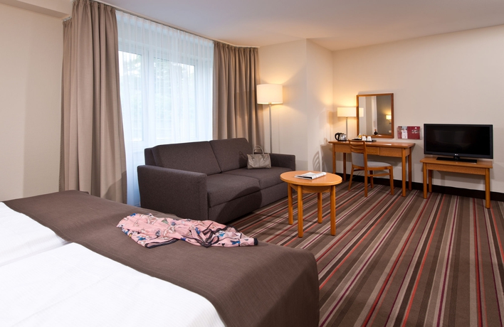 Imagen de los interiores del Hotel Leonardo Hamburg Airport. Foto 13