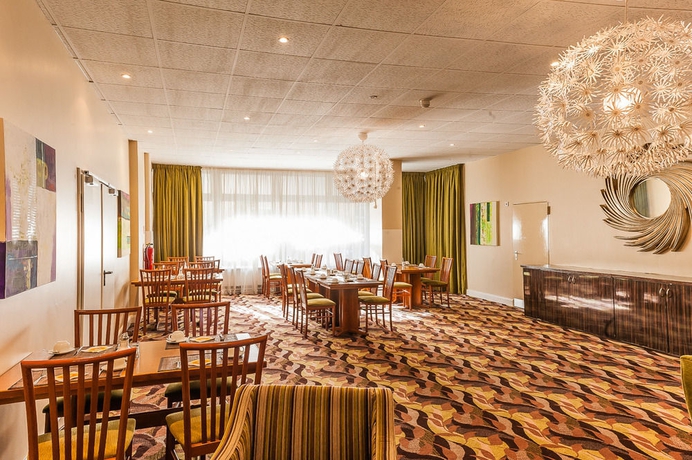 Imagen de los interiores del Hotel Leonardo Hamburg Elbbruken. Foto 11