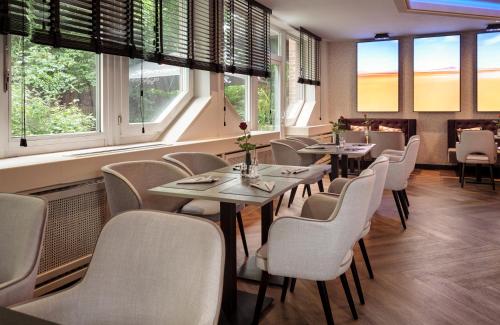 Imagen del bar/restaurante del Hotel Leonardo Hamburg Elbbruken. Foto 14