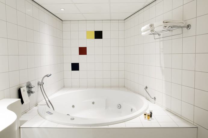 Imagen de la habitación del Hotel Leonardo Hengelo City Center. Foto 16