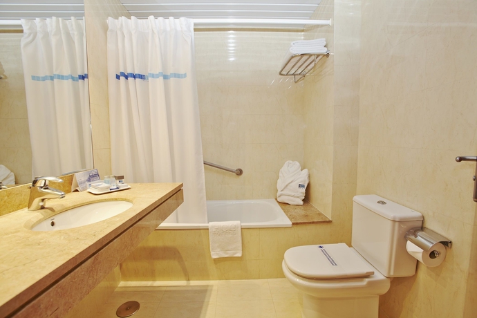 Imagen de la habitación del Hotel Leonardo Hotel Barcelona Gran Via. Foto 8