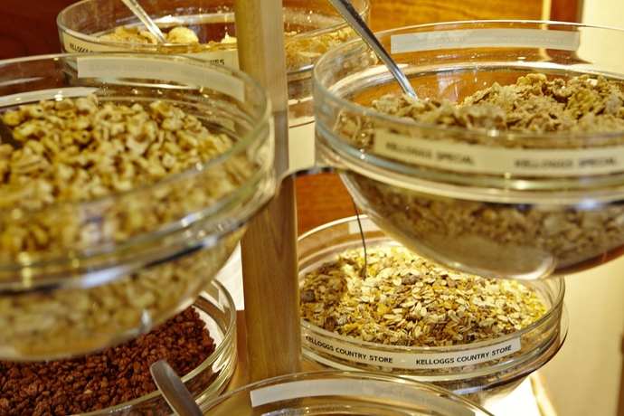 Imagen del bar/restaurante del Hotel Leonardo Hotel Barcelona Gran Via. Foto 2