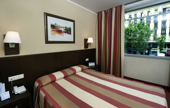 Imagen de la habitación del Hotel Leonardo Hotel Barcelona Gran Via. Foto 10