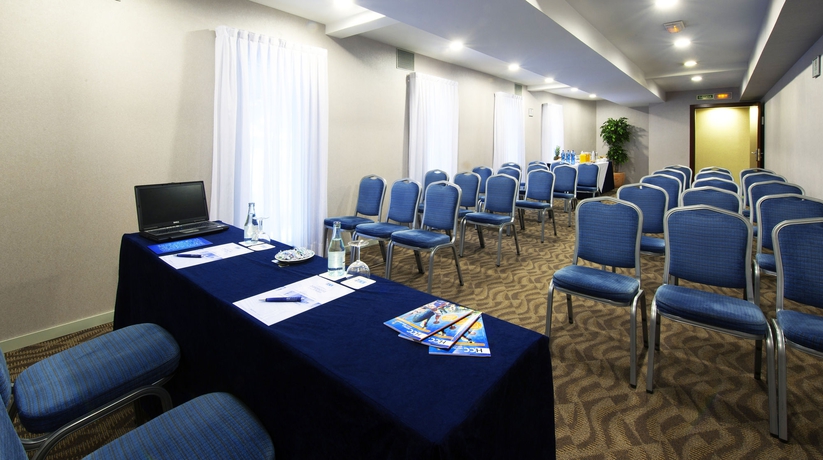 Imagen de los interiores del Hotel Leonardo Hotel Barcelona Gran Via. Foto 15