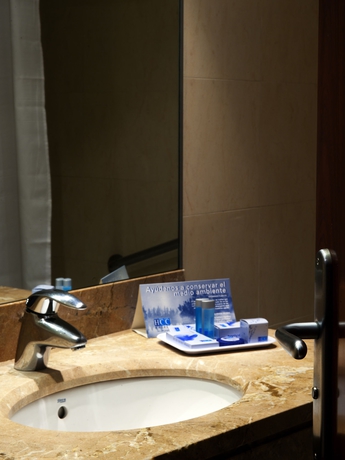 Imagen de la habitación del Hotel Leonardo Hotel Barcelona Gran Via. Foto 14