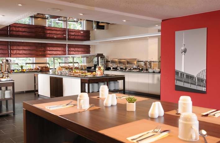 Imagen del bar/restaurante del Hotel Leonardo Hotel Berlin. Foto 2