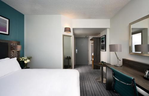 Imagen de la habitación del Hotel Leonardo Hotel Brighton. Foto 13