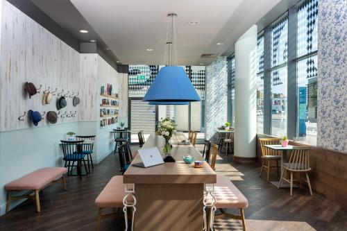 Imagen general del Hotel Leonardo Hotel Brighton. Foto 11