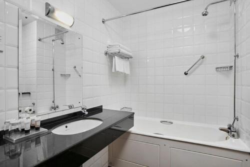 Imagen de la habitación del Hotel Leonardo Hotel Cheltenham. Foto 18