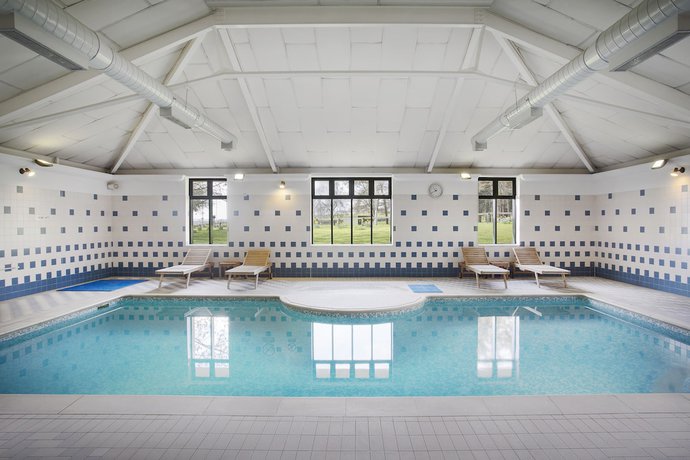 Imagen de la piscina del Hotel Leonardo Hotel East Midlands Airport. Foto 20