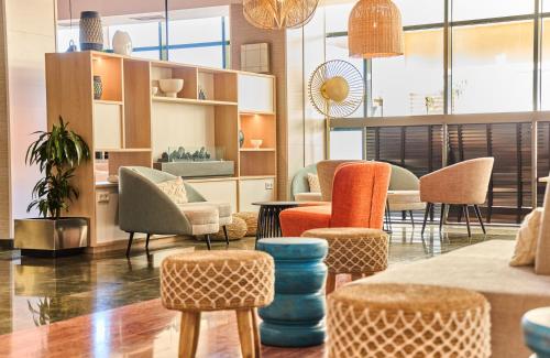 Imagen general del Hotel Leonardo Hotel Fuengirola Costa Del Sol. Foto 6