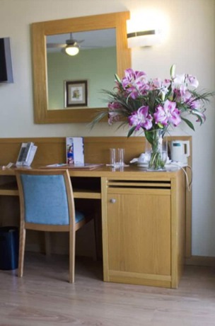 Imagen de la habitación del Hotel Leonardo Hotel Fuengirola Costa Del Sol. Foto 7